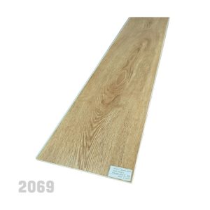 PISO VINILICO SPC 3MM SPC2069 (2.05 M2 APROX.)